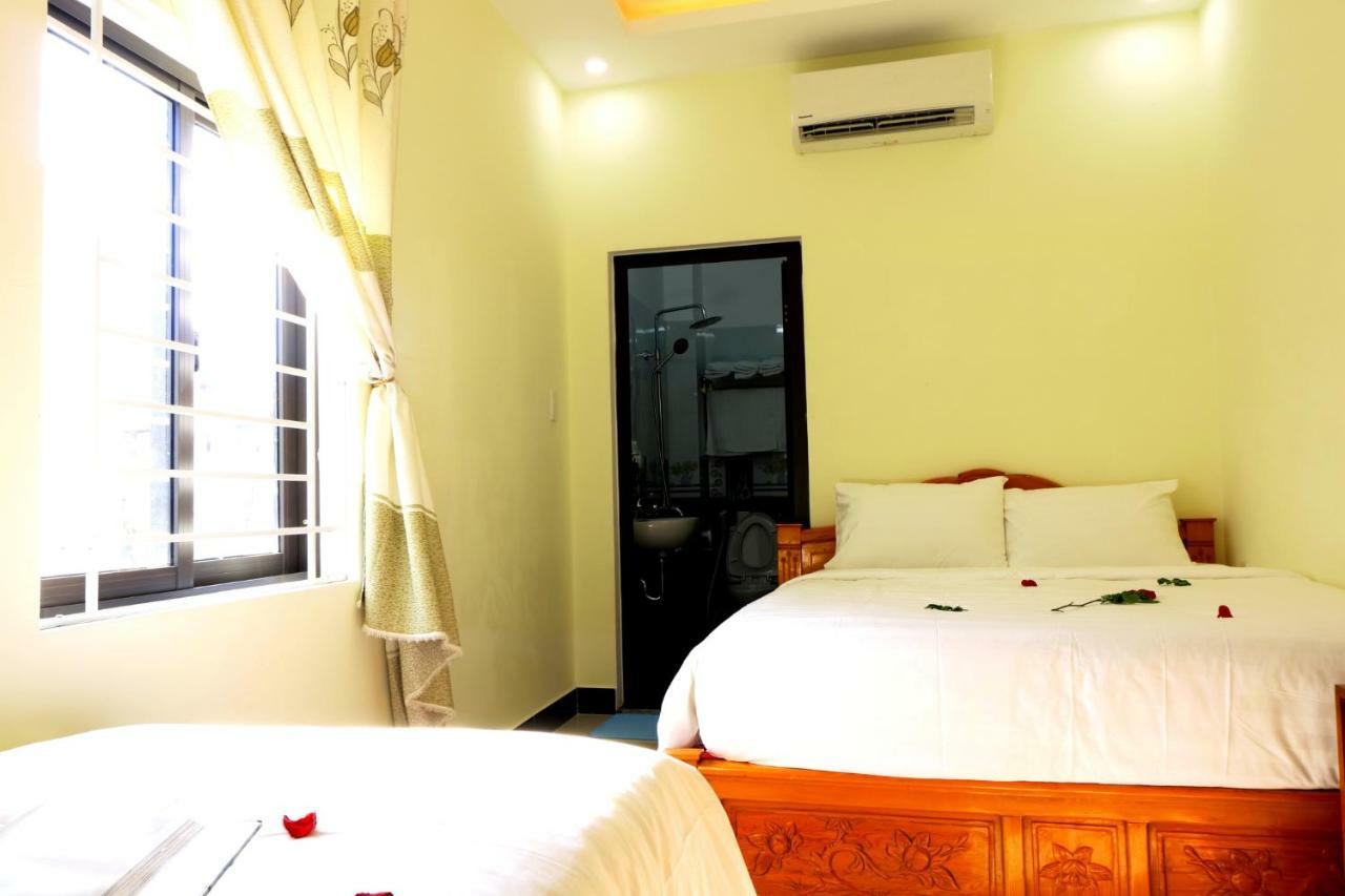 Gold Stone Homestay Hoi An Exterior photo