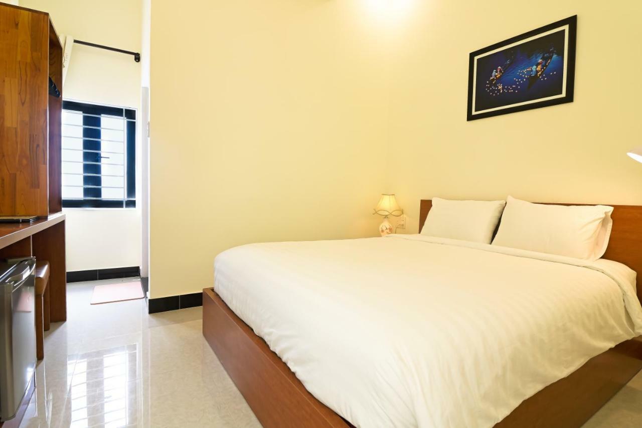 Gold Stone Homestay Hoi An Exterior photo